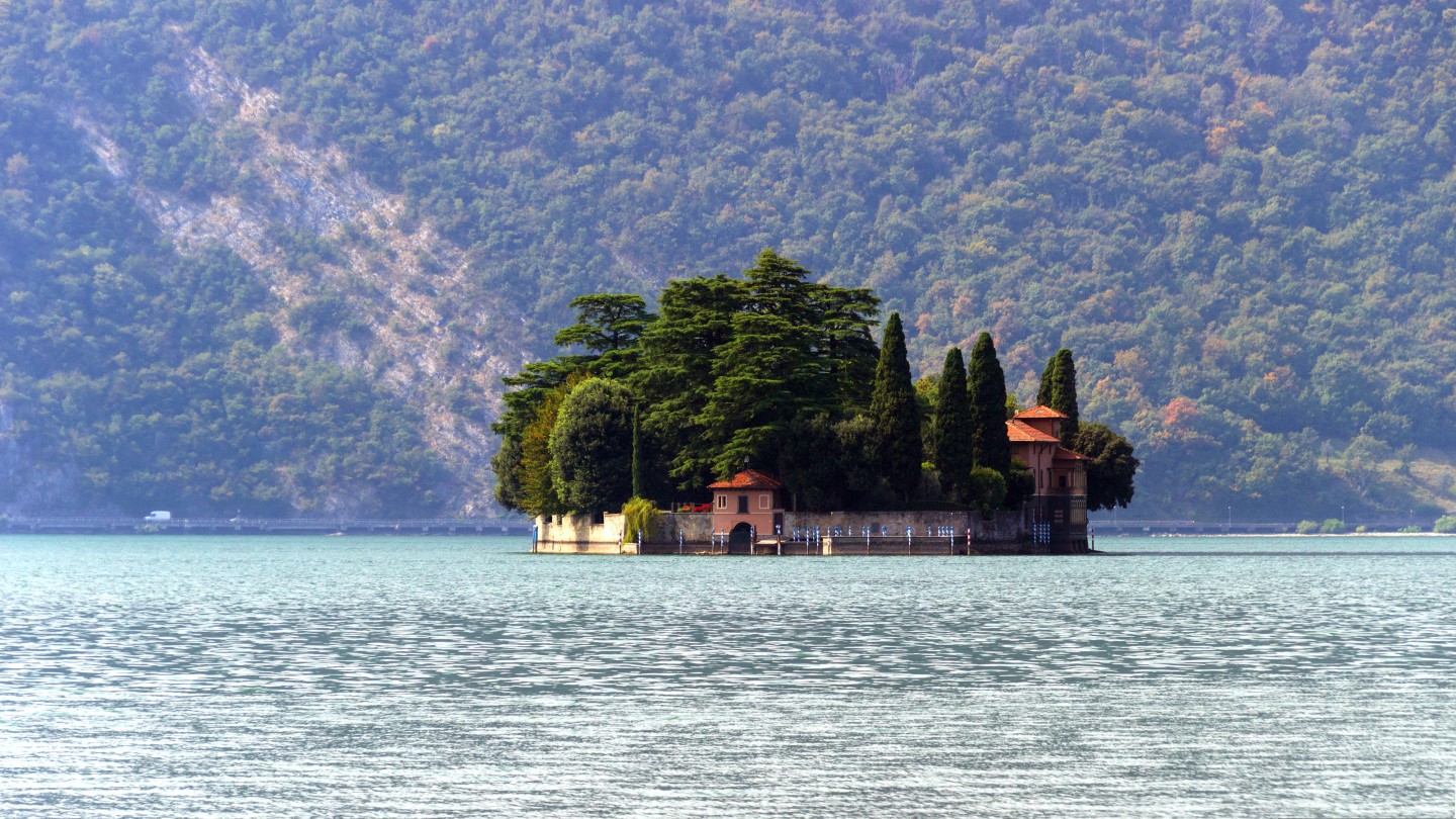 Floating Piers am Iseosee - Monte Isola