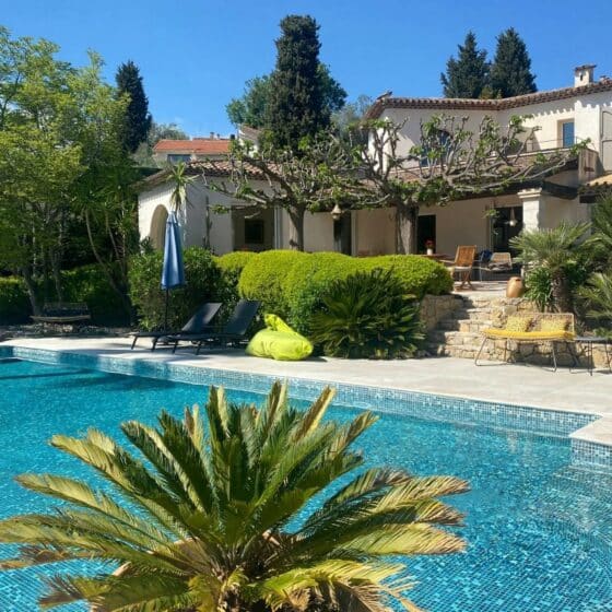 Bed and Breakfast Provence - Domaine des Mûriers