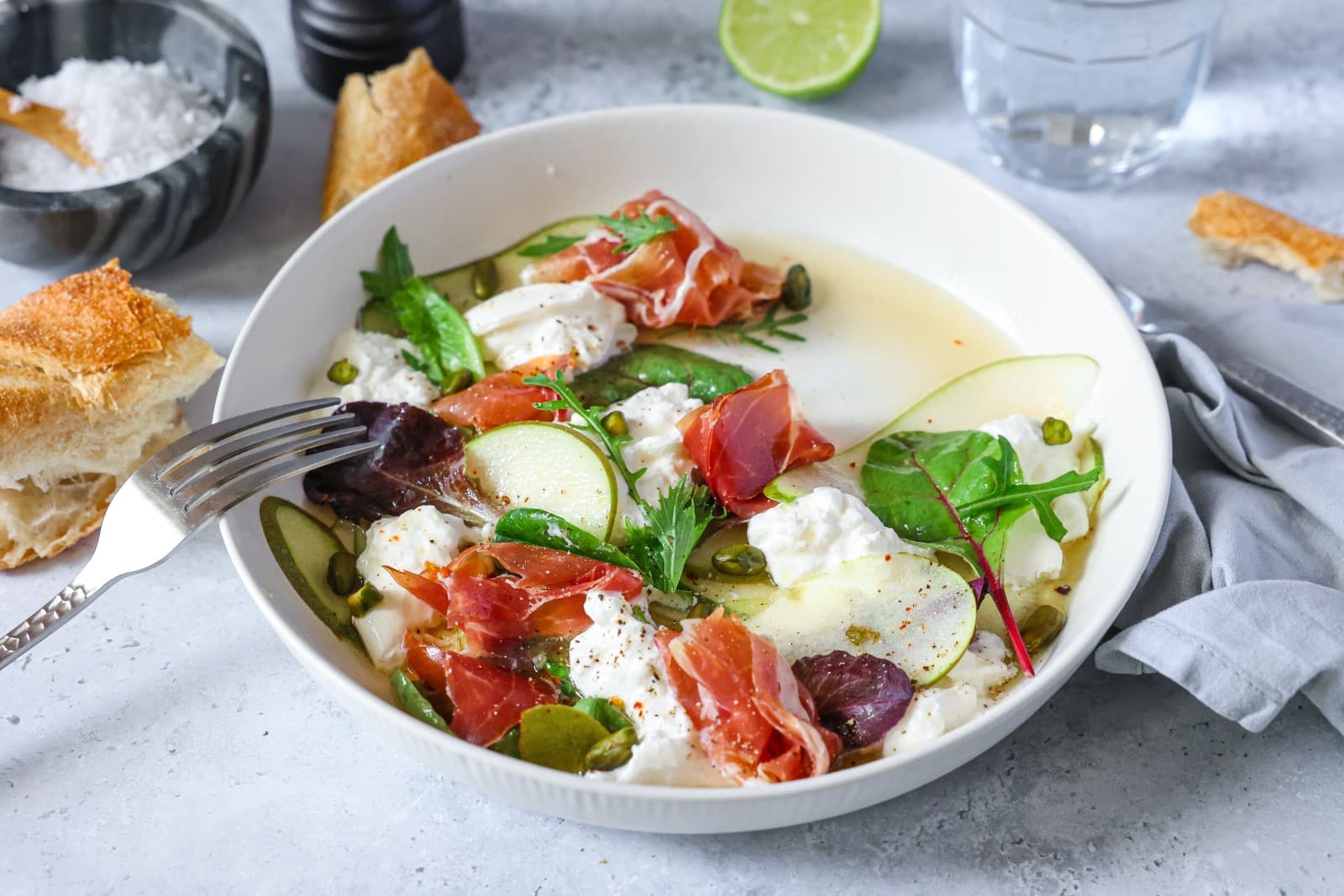 Burrata-Birnen-Schinken-Salat - Rezept Baden-Württemberg