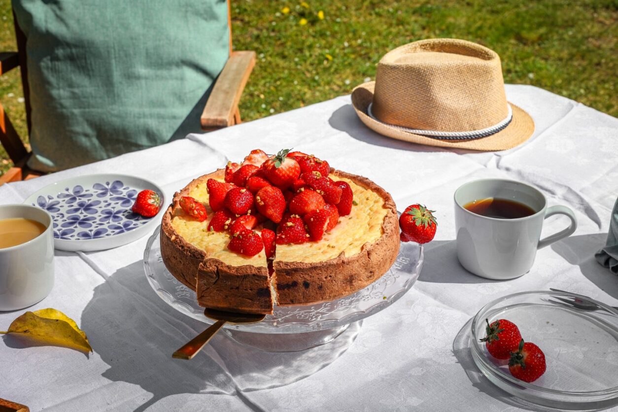 Rezept Holländischer Reiskuchen - Rijstevlaai mit Erdbeeren und Pistazien