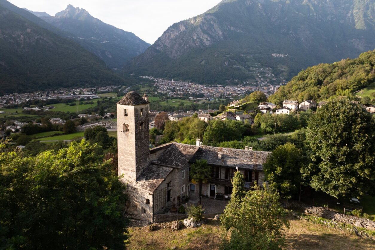 Ferienwohnungen bei Chiavenna - Campanile Nero
