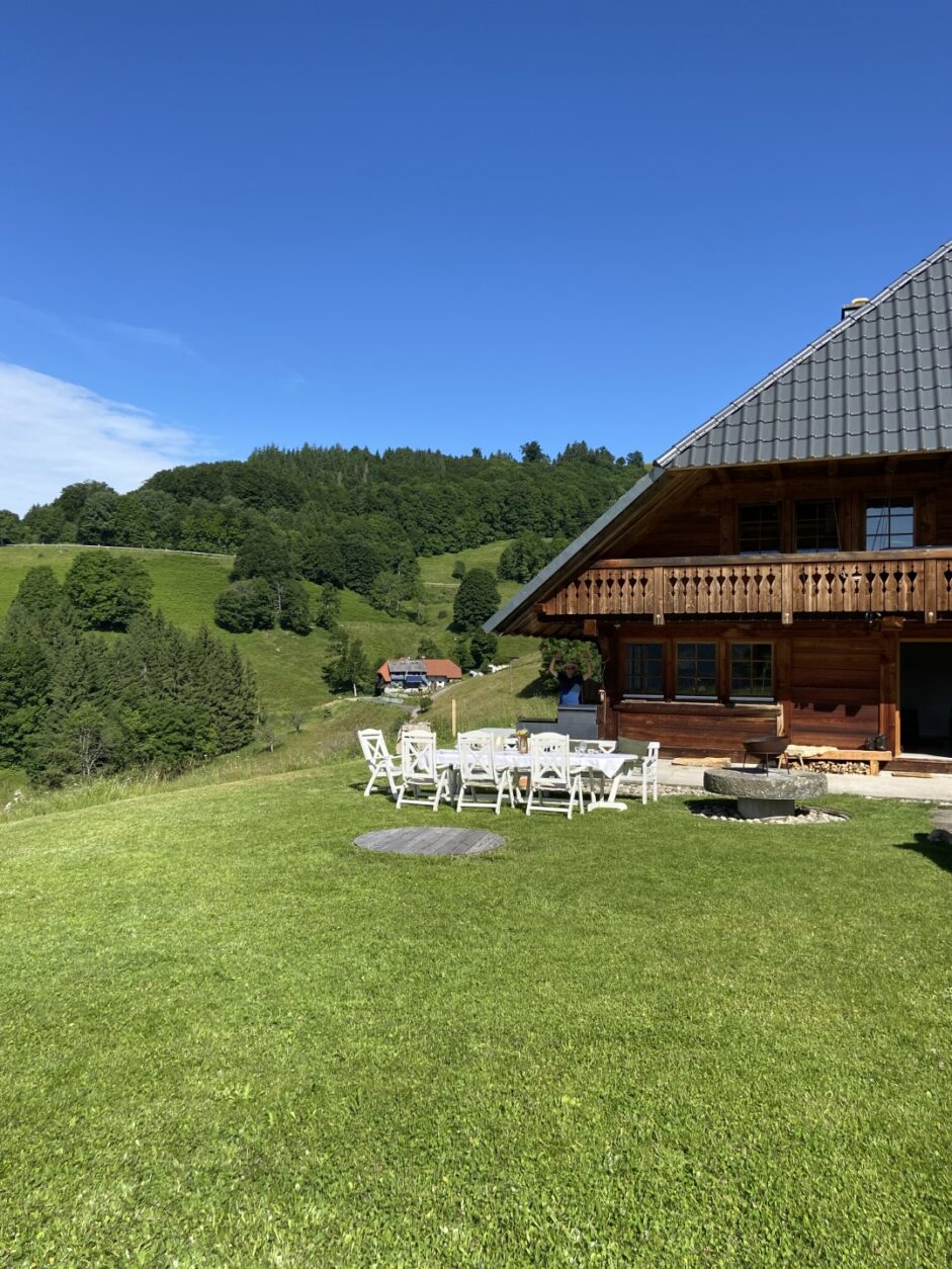 Einzigartige Ferienhäuser und Ferienwohnungen - Gastraum im Schwarzwald