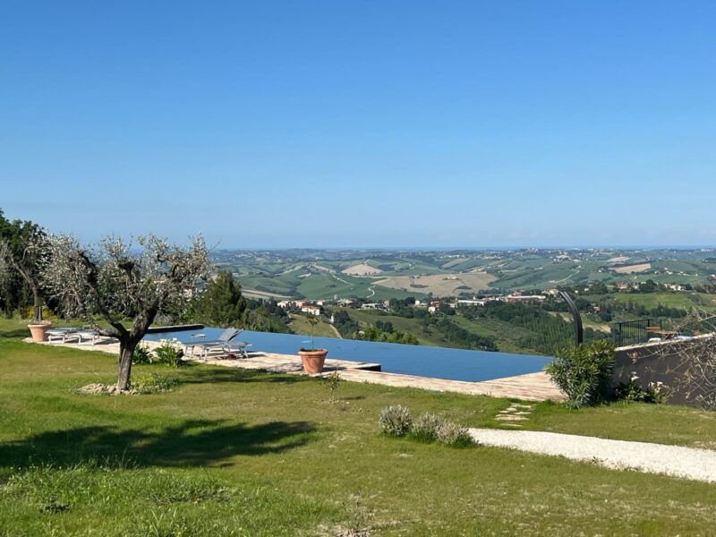 Fast zu schön, um wahr zu sein: Ferienwohnungen La Collina dei Gelsi in den Marken