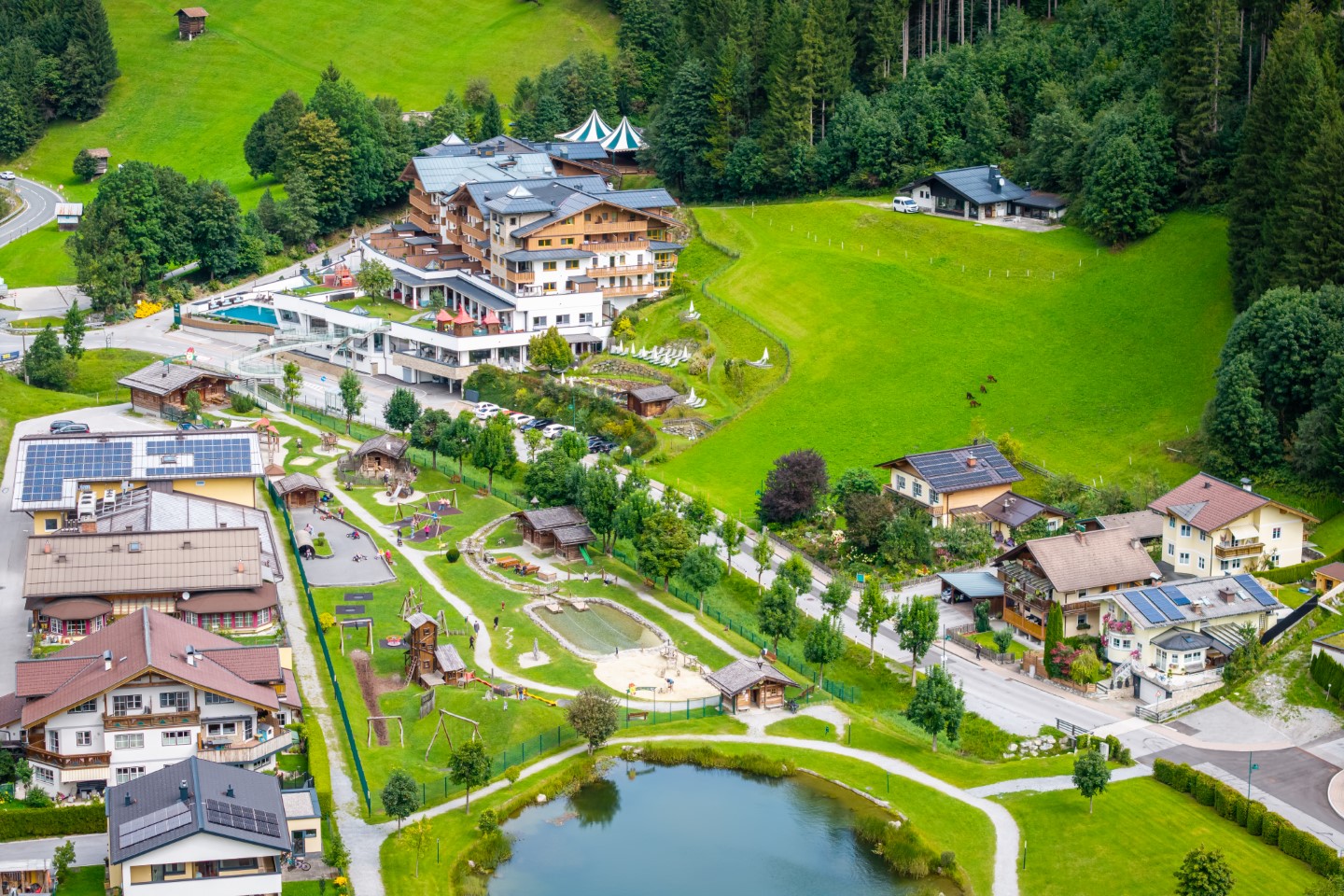 Freizeittipp Großarltal - Drohnenaufnahme von Rucki Zuckis Gaudi-Alm