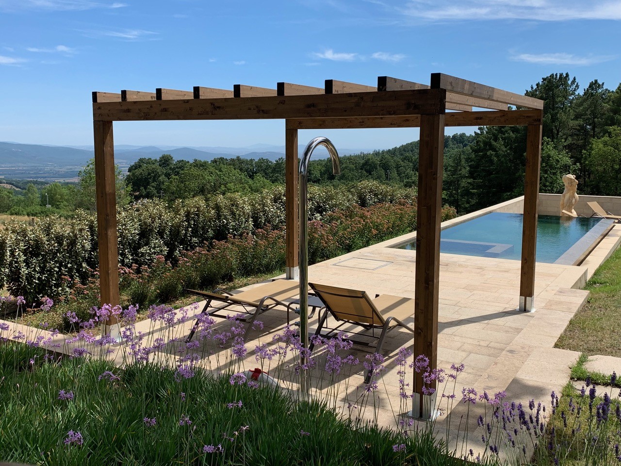 Azienda Meleta - Panoramablick von Pool und Terrasse